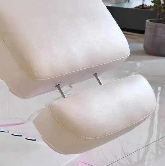 Регульований підголівник крісла Flexi Pro 360.